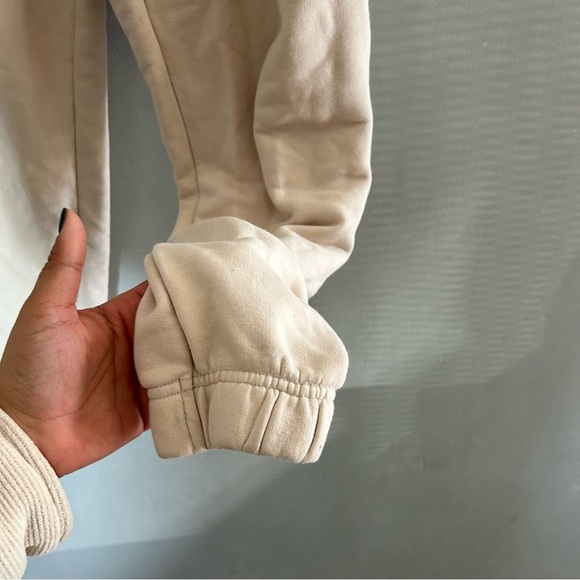 Reves Beige Nude Sweatpants - Picture 5 of 9